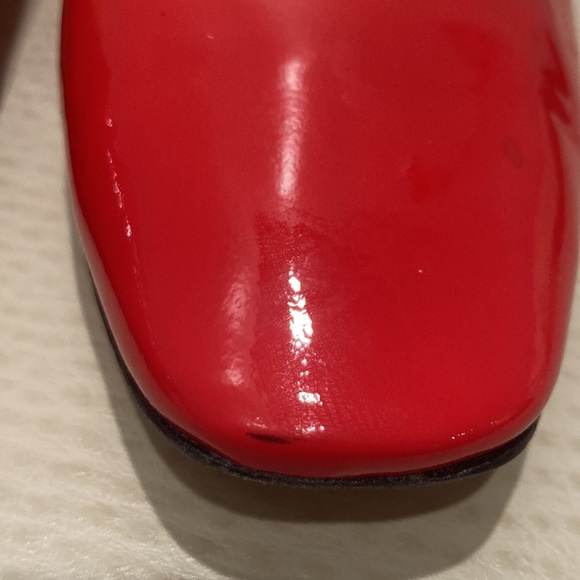 Kate Spade Patent Leather Pump in Red. - Picture 7 of 13